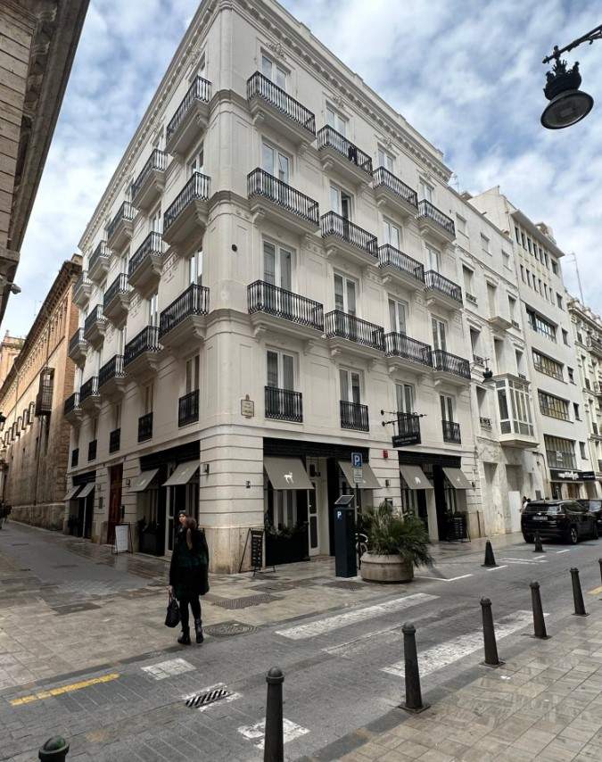 Room Mate, els hotels de Kike Sarasola, s'alça a València comprant el guardonat Helen Berger