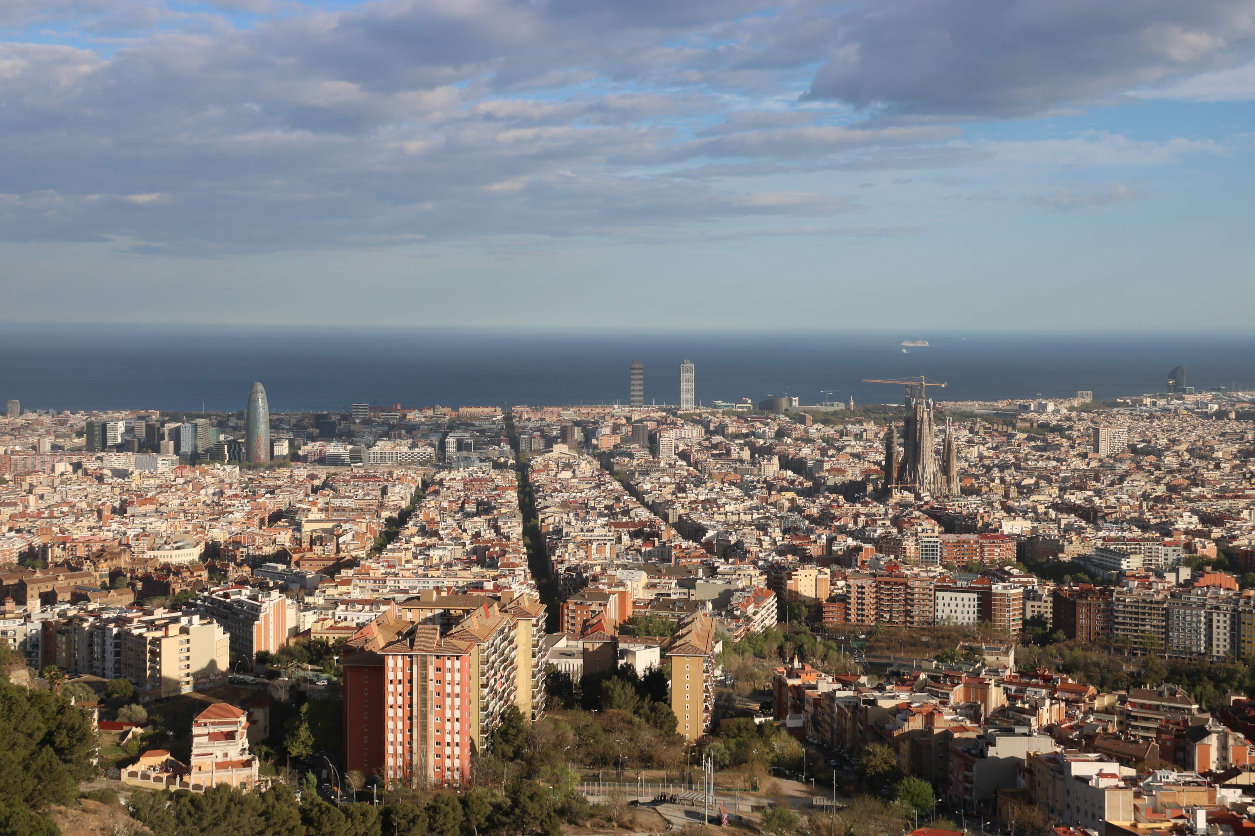 Veïns de 3 finques de Barcelona acusen la propietat de pràctiques abusives: volien apujar el lloguer un 126%
