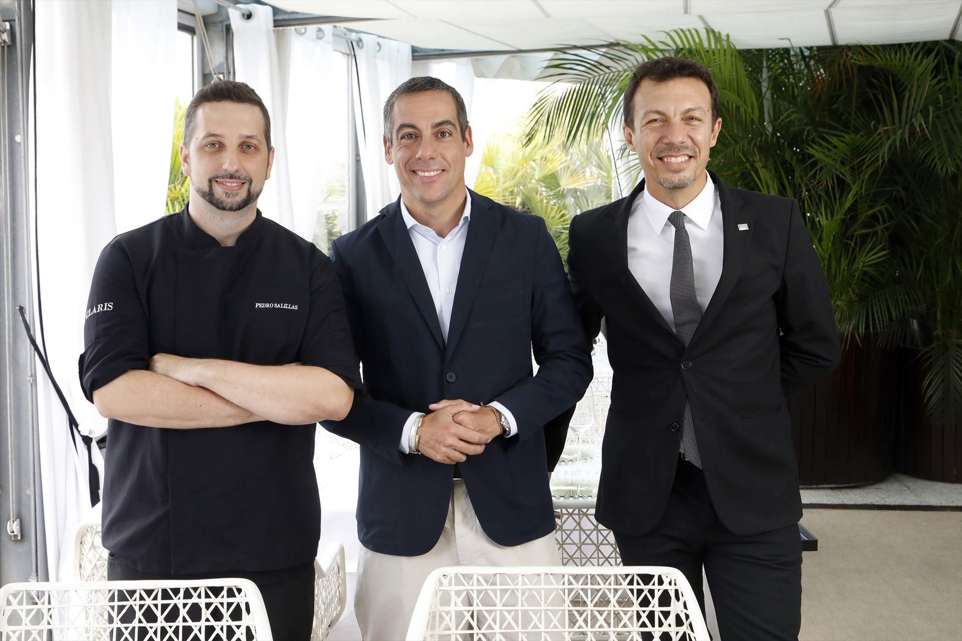 El chef de La Terrassa del Claris, Pedro Salillas, con Joaquim Clos y Michele Camolei. Europa Press