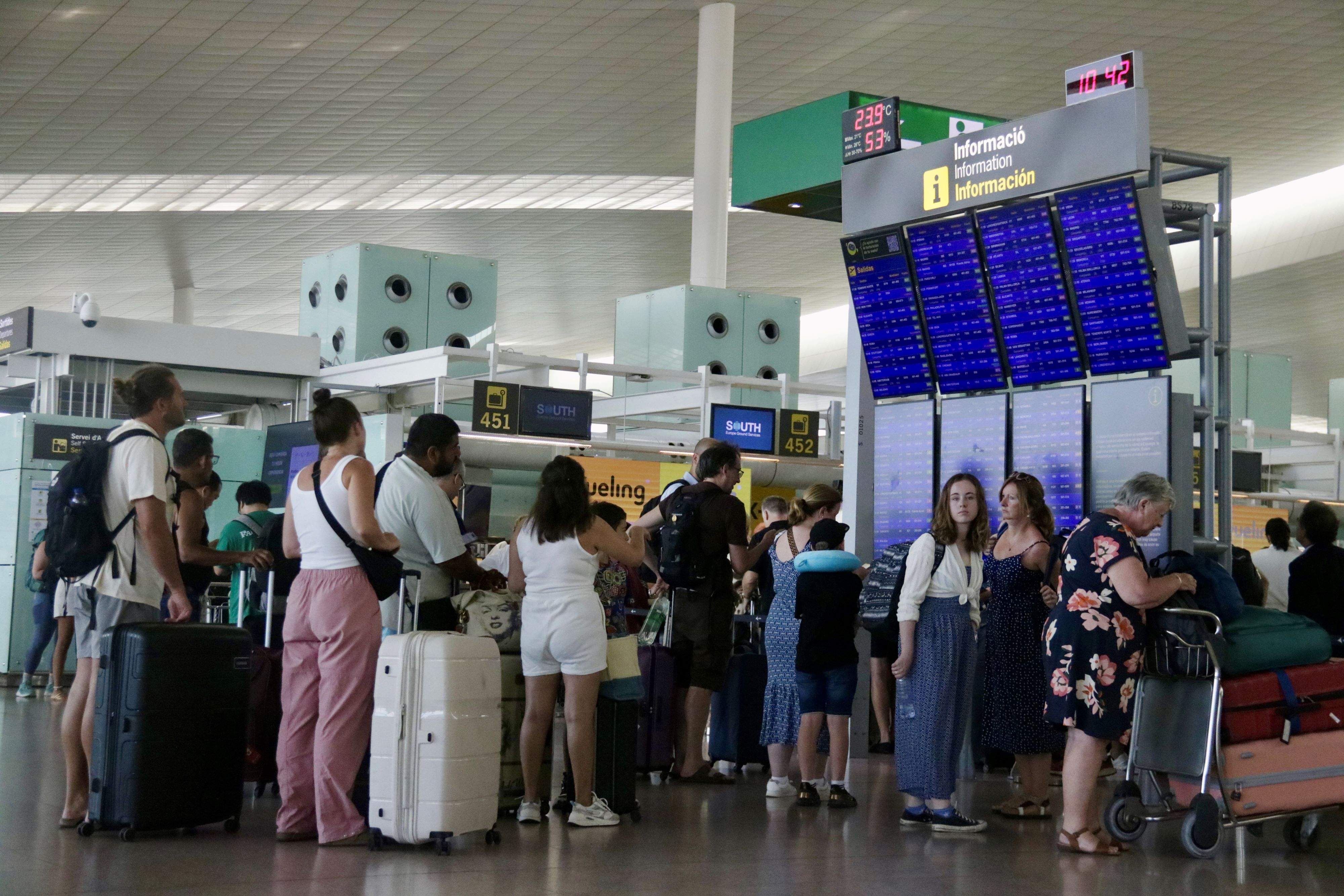 acn aeroport prat retards aena  (2)