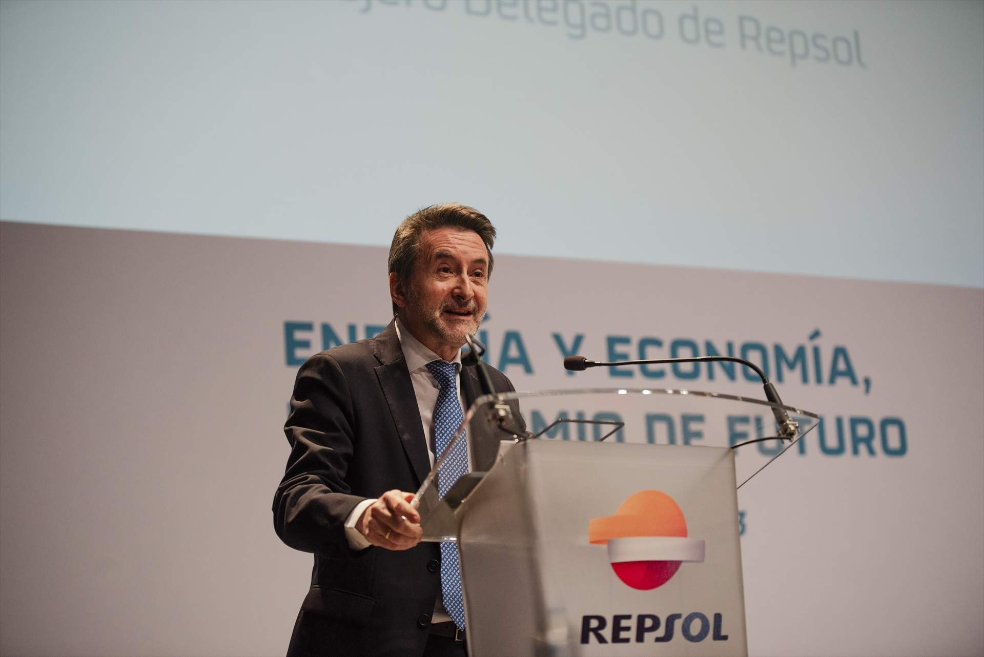 Repsol gana un 14% más, 1.626 millones, y anuncia una recompra de acciones