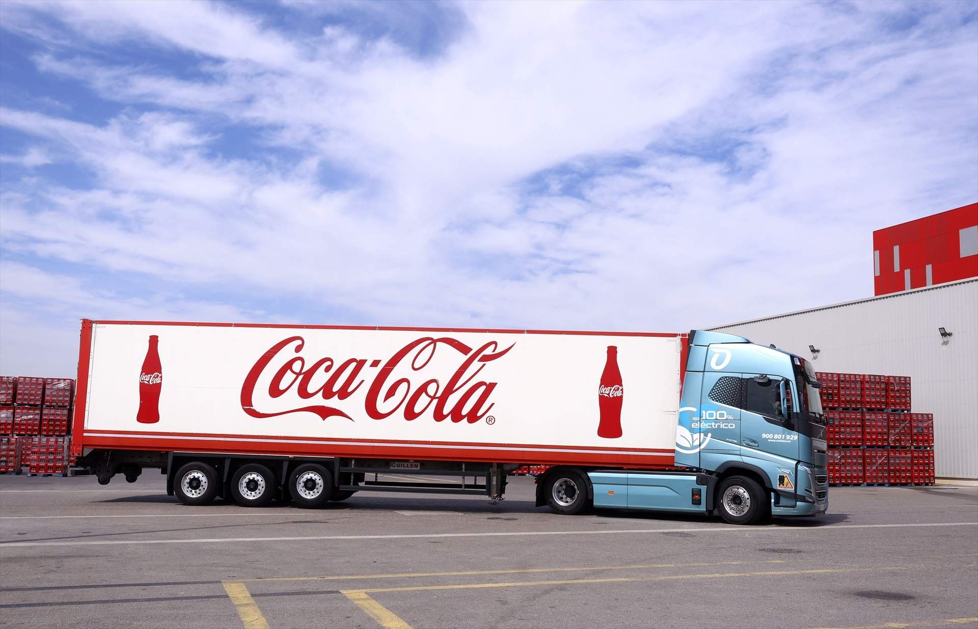 Coca-Cola Europacific Partners gana 811 millones hasta junio, un 5% menos, y eleva un 9,5% sus ingresos