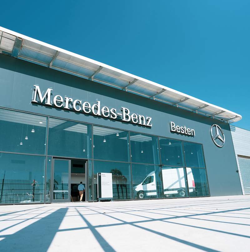 Las acciones de Mercedes-Benz, a la baja tras rebajar sus previsiones para 2024