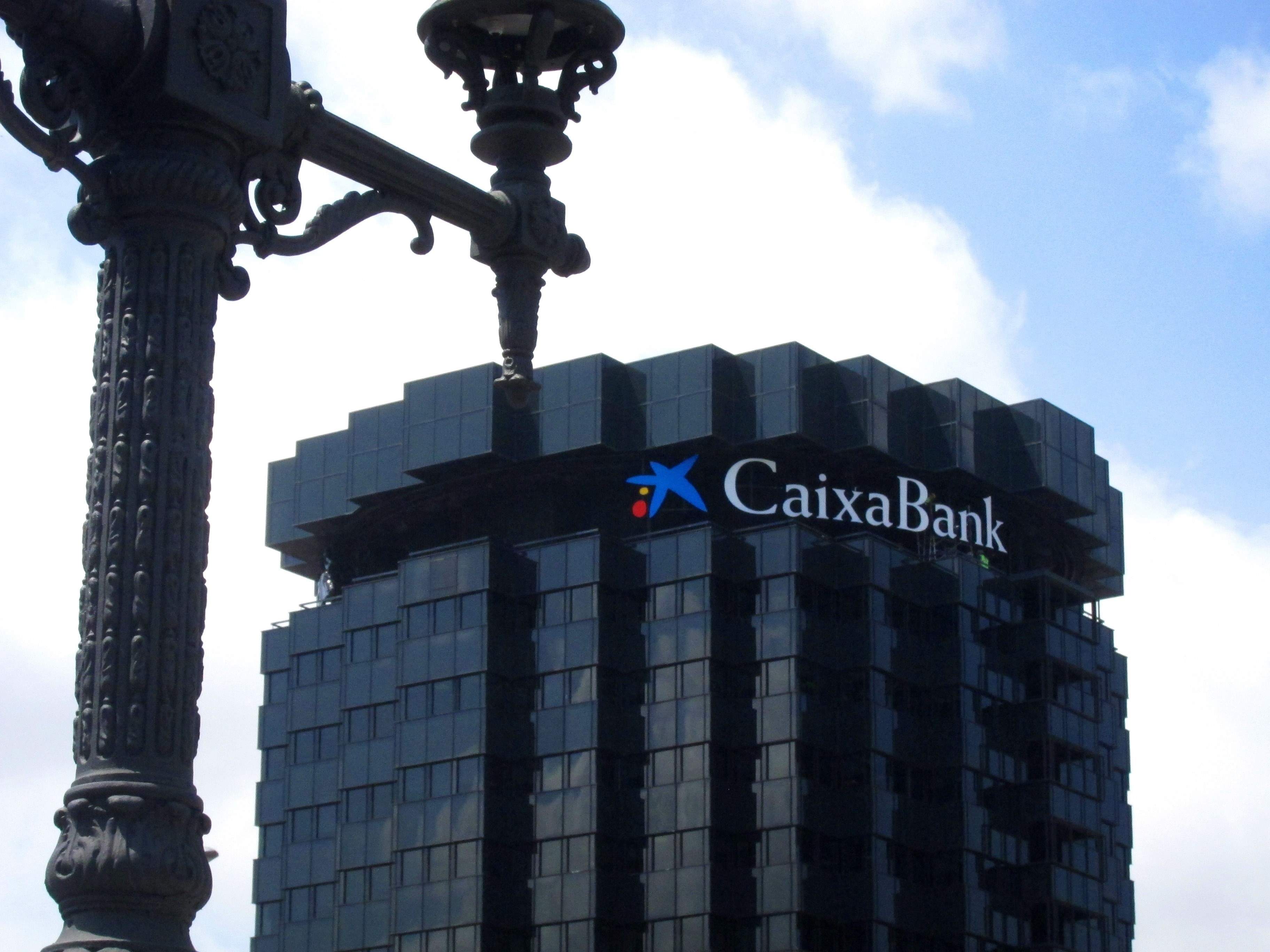 Caixabank ejecuta el 65%  de su plan de recompra de acciones a las doce semanas