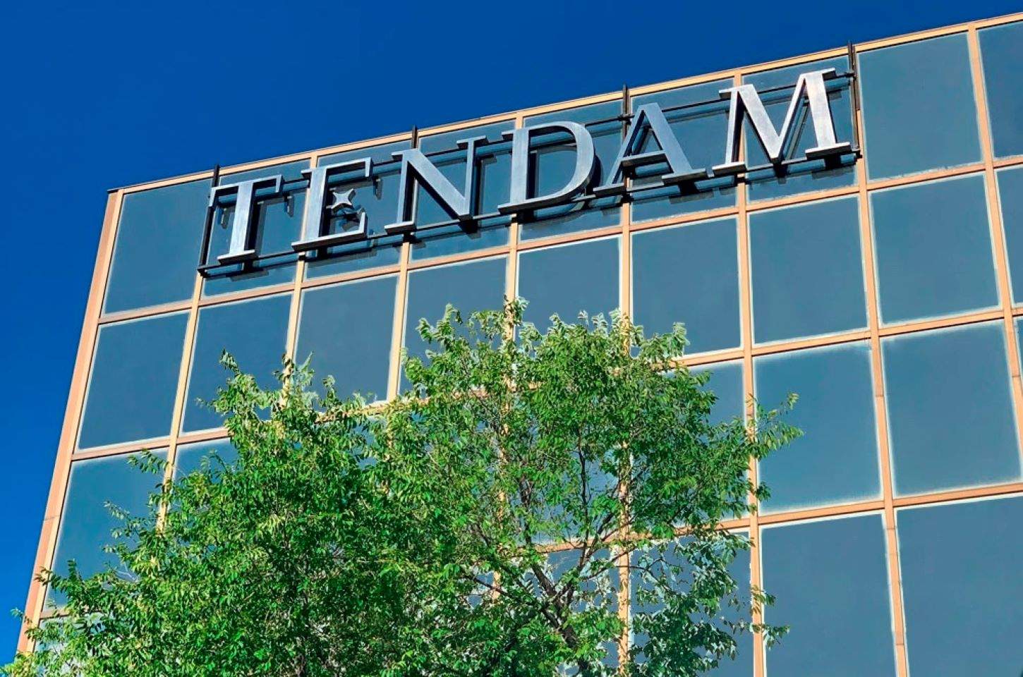 tendam sede exterior