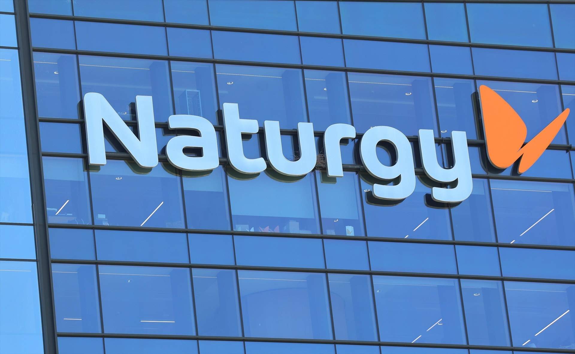 Naturgy guanya 1.580 milions, confirma objectius i presentarà la seva nova estratègia al febrer