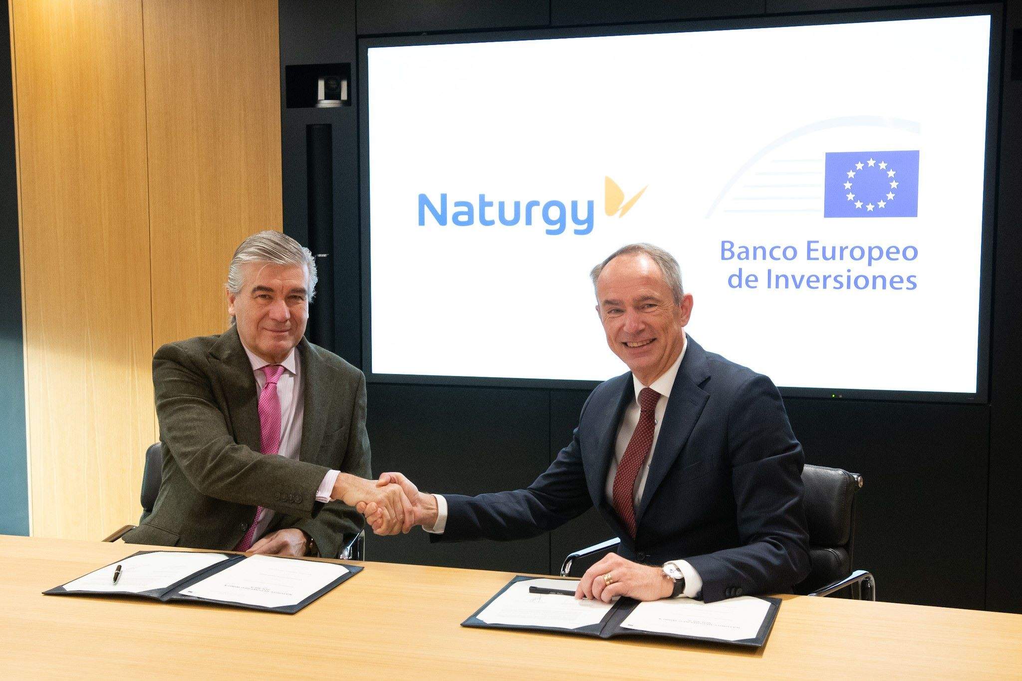 Naturgy tanca amb el BEI un préstec per 1.000 milions per a projectes solars i fotovoltaics