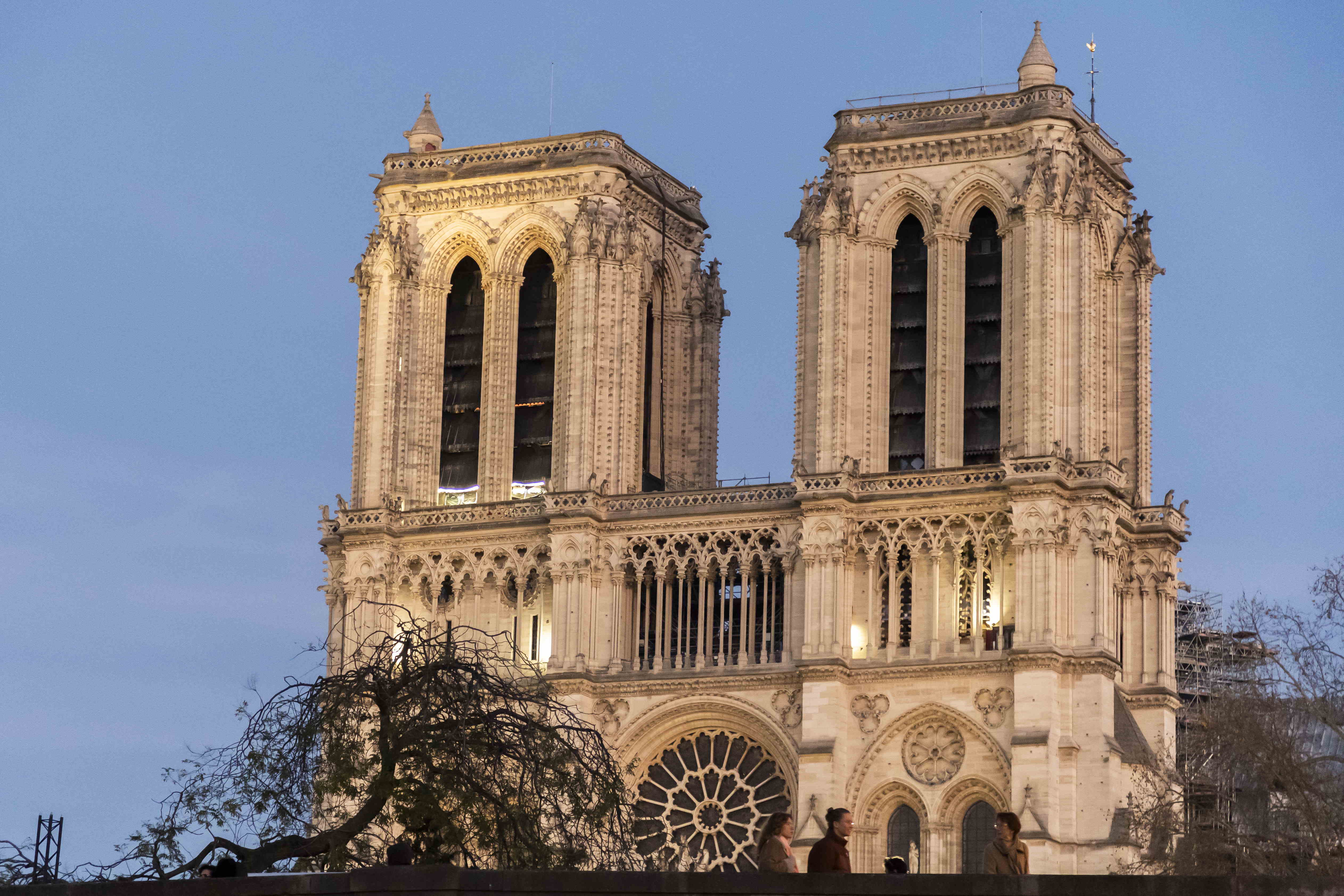 Notre Dame de Paris. EP