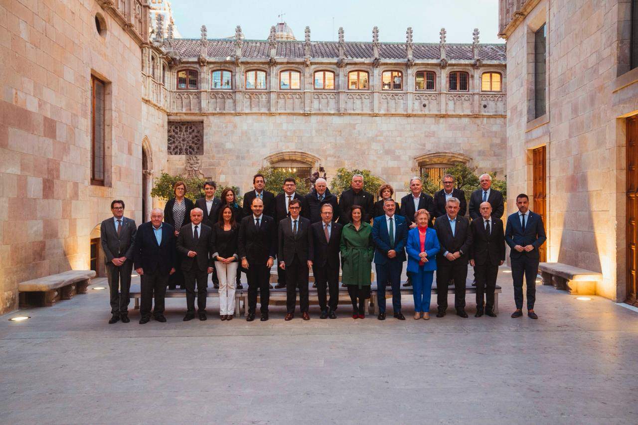 Josep Santacreu busca el apoyo del Govern a la propuesta de Ley de Cámaras