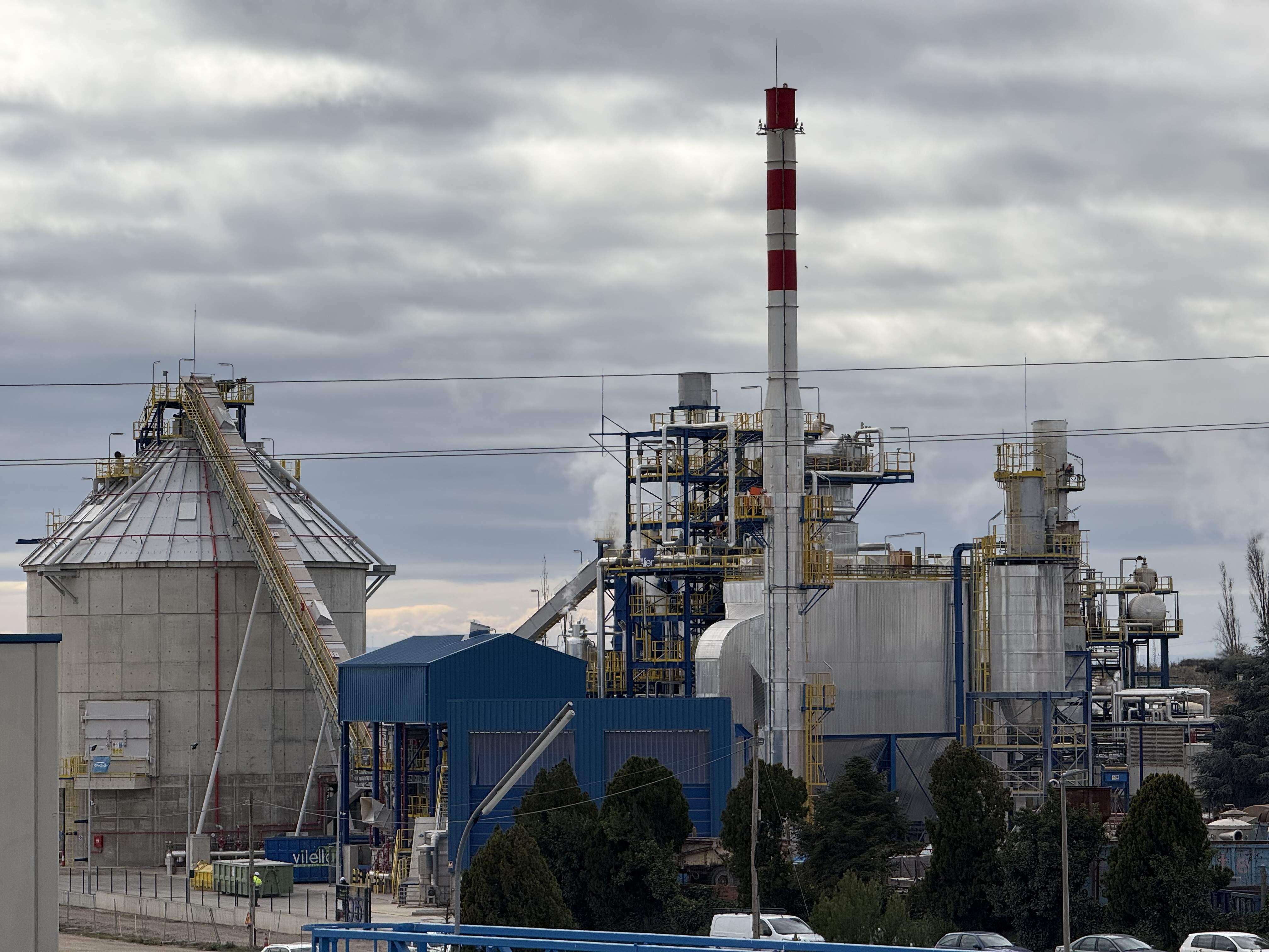 La papelera Alier estrena la mayor caldera de biomasa de Catalunya