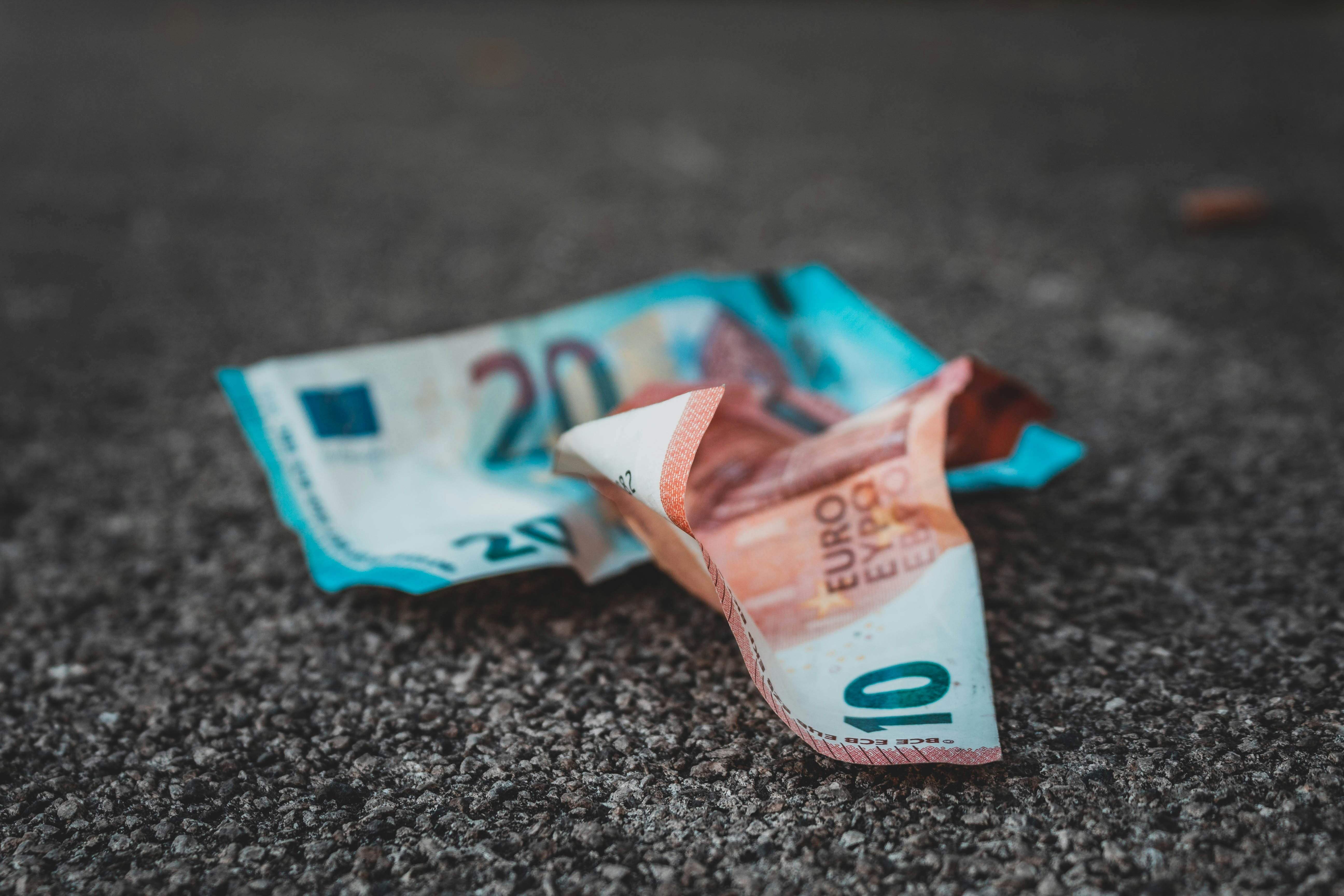 Billetes de 10 euros. Unsplash