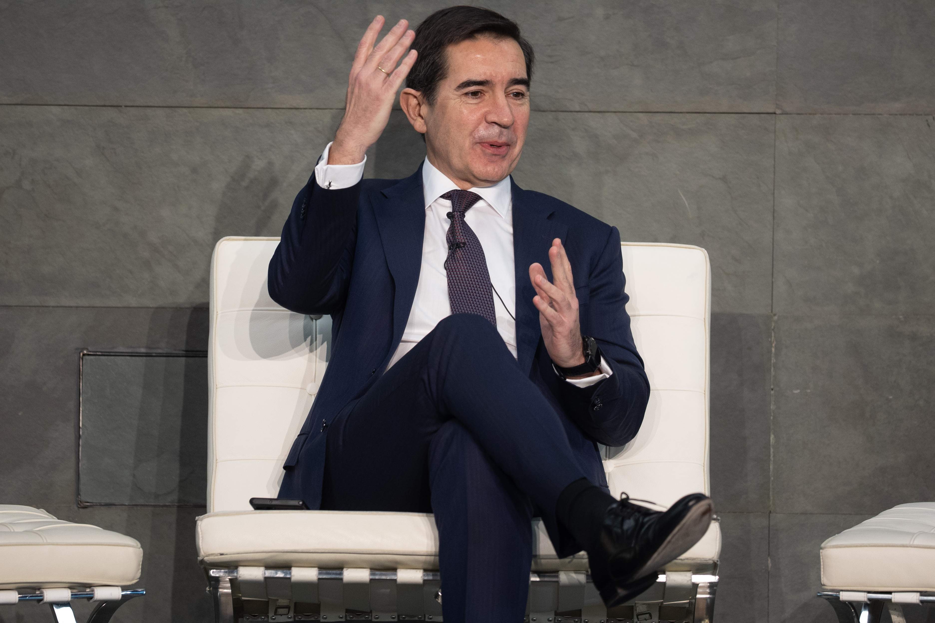 El BBVA responde al Sabadell: "Antes de las fusiones transfronterizas, van las locales"