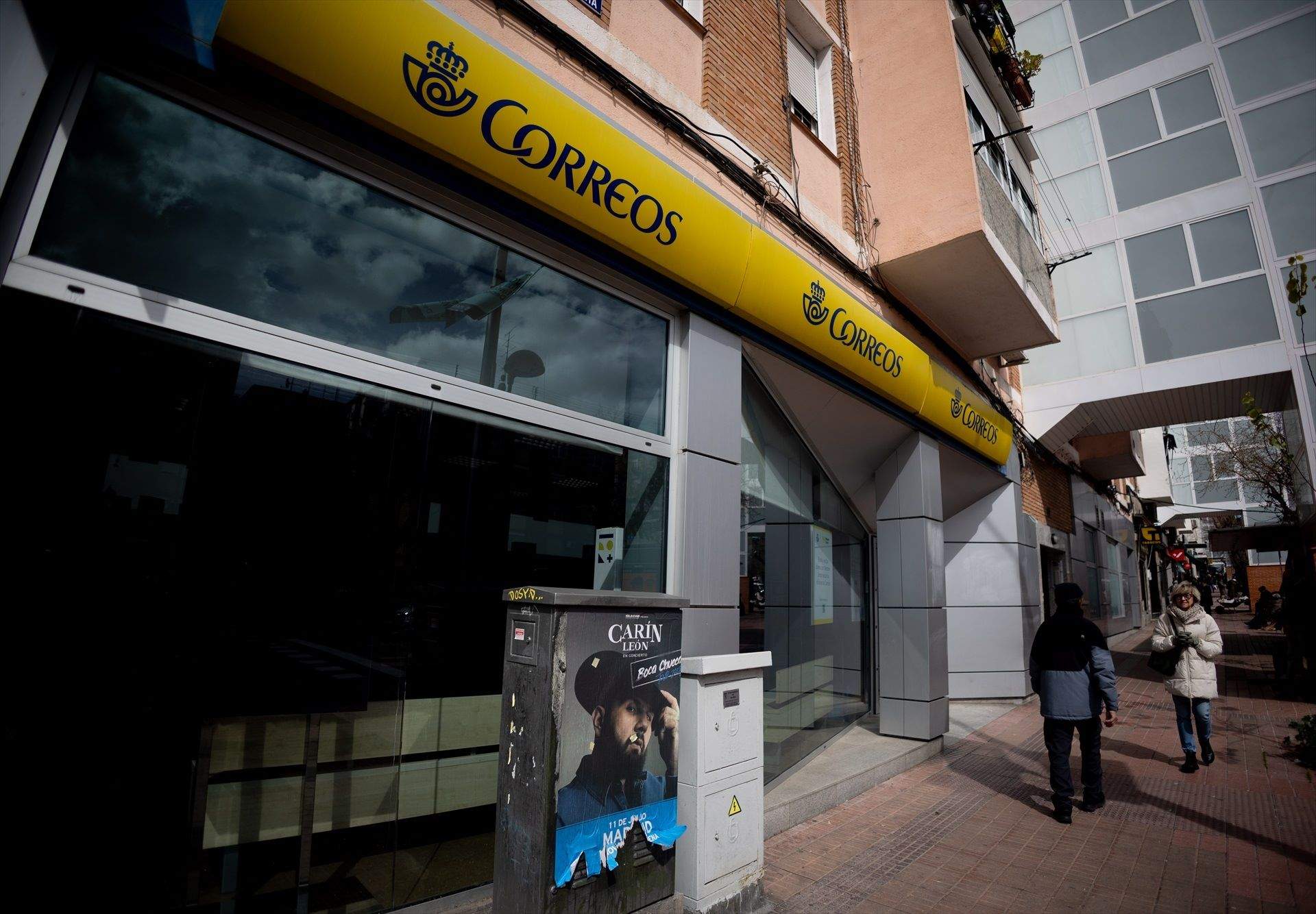 Correos firma amb CCOO la sortida voluntària de fins a 1.200 funcionaris