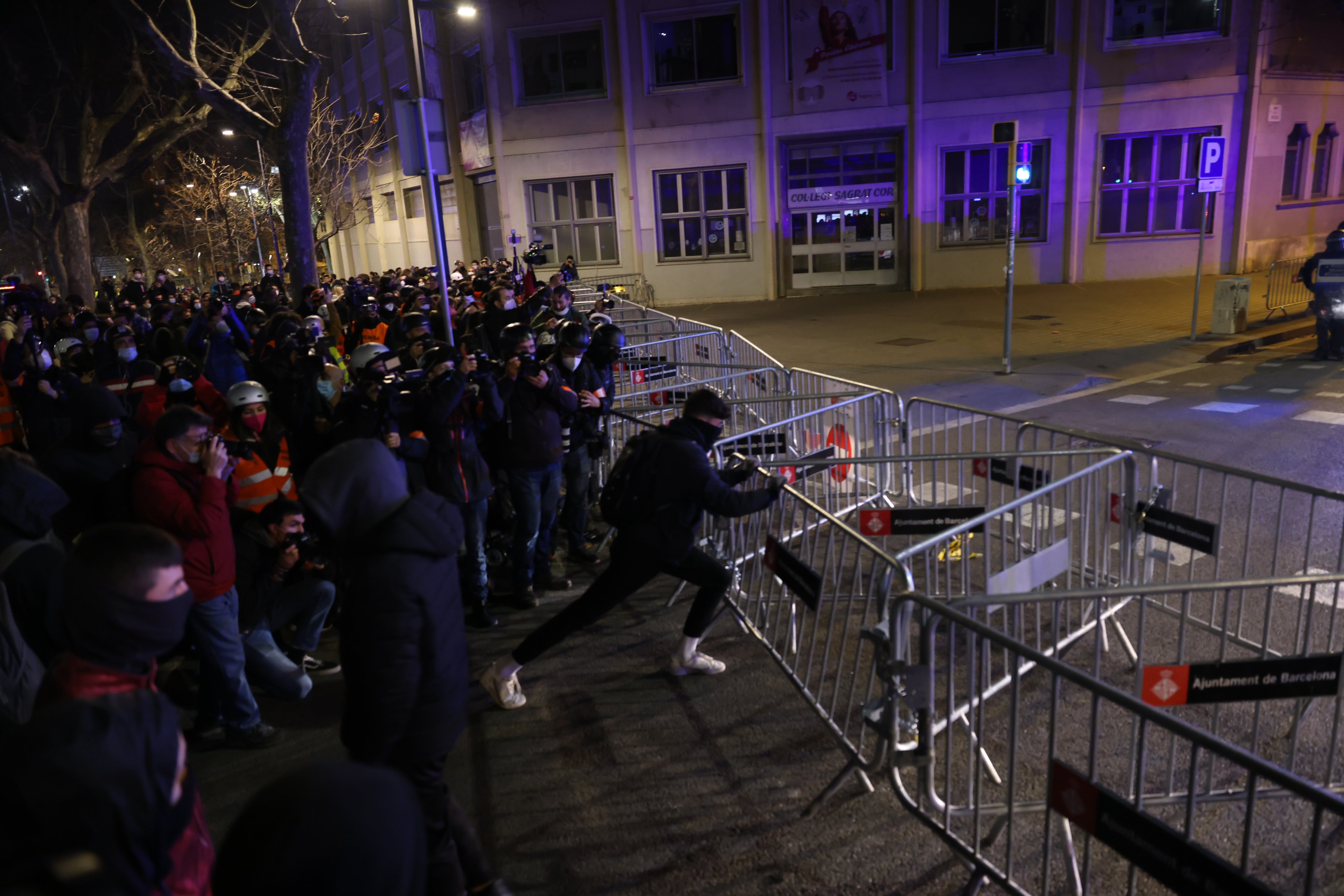 Manifestación tercera noche Pablo Hasél Barcelona / Sergi Alcàzar Manifestación tercera noche Pablo Hasél Barcelona / Sergi Alcàzar