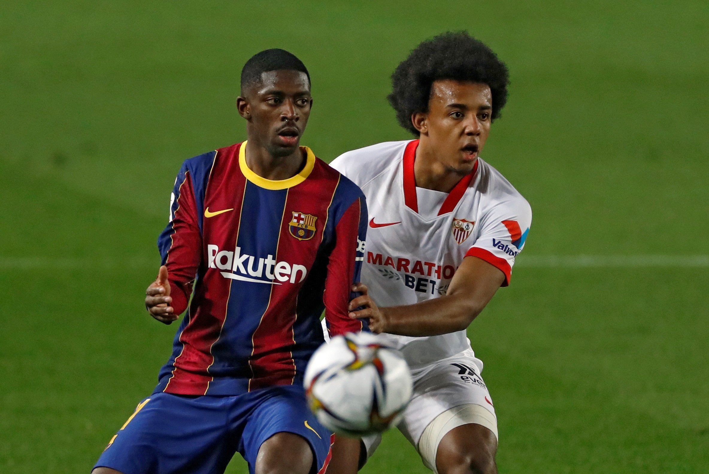 Monchi pide incluir un jugador del Barça en el fichaje de Koundé