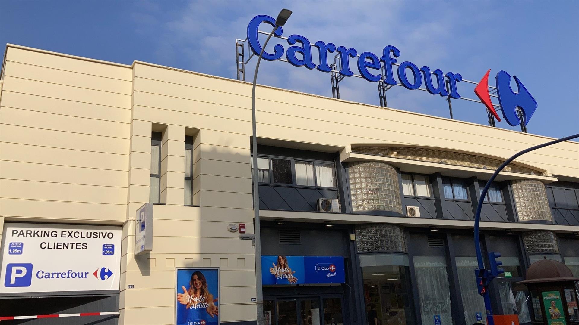 La taula de jardí més barata costa 24 euros a Carrefour