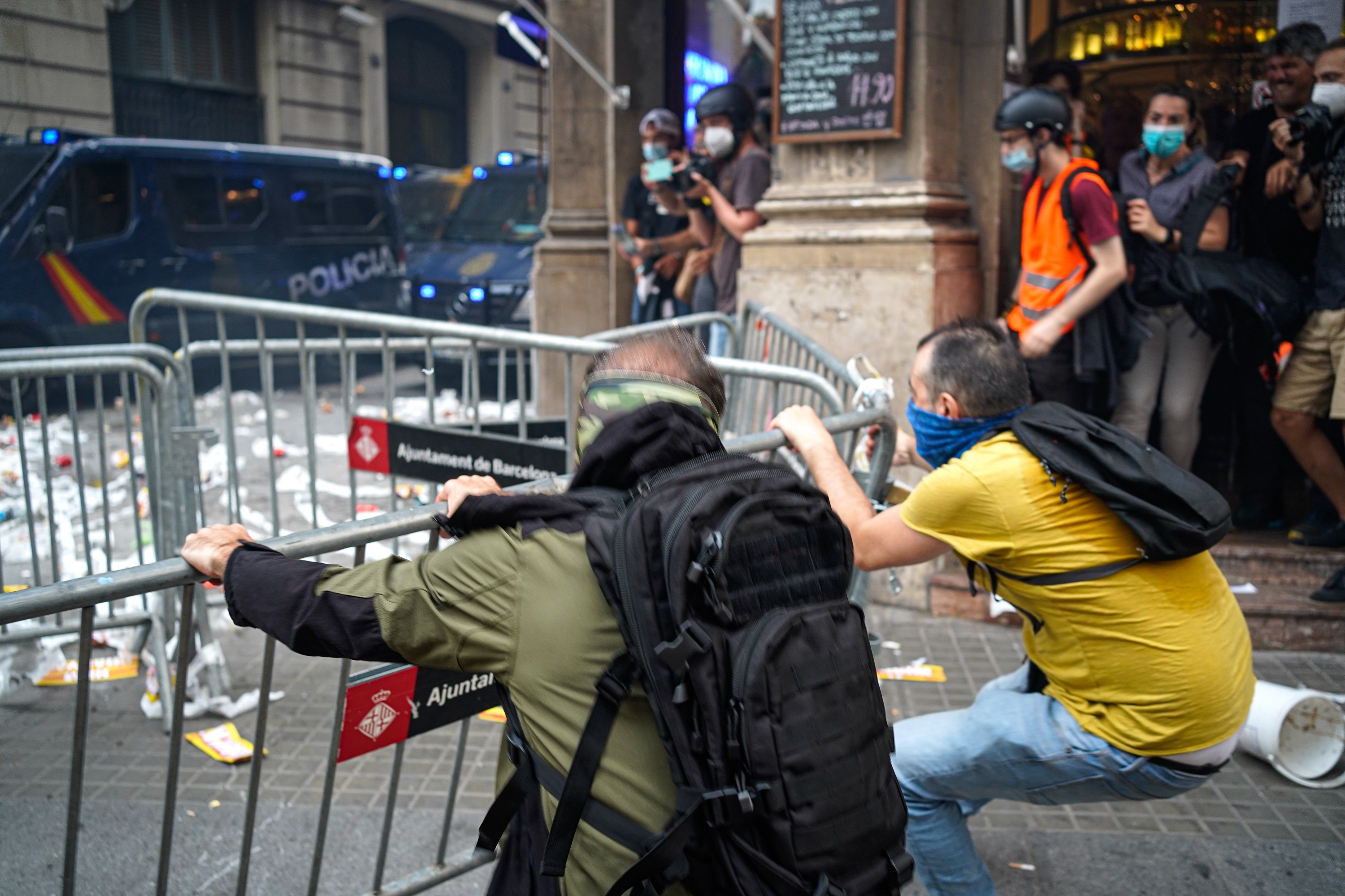 jefatura de policia diada de catalunya - Pau de la Calle