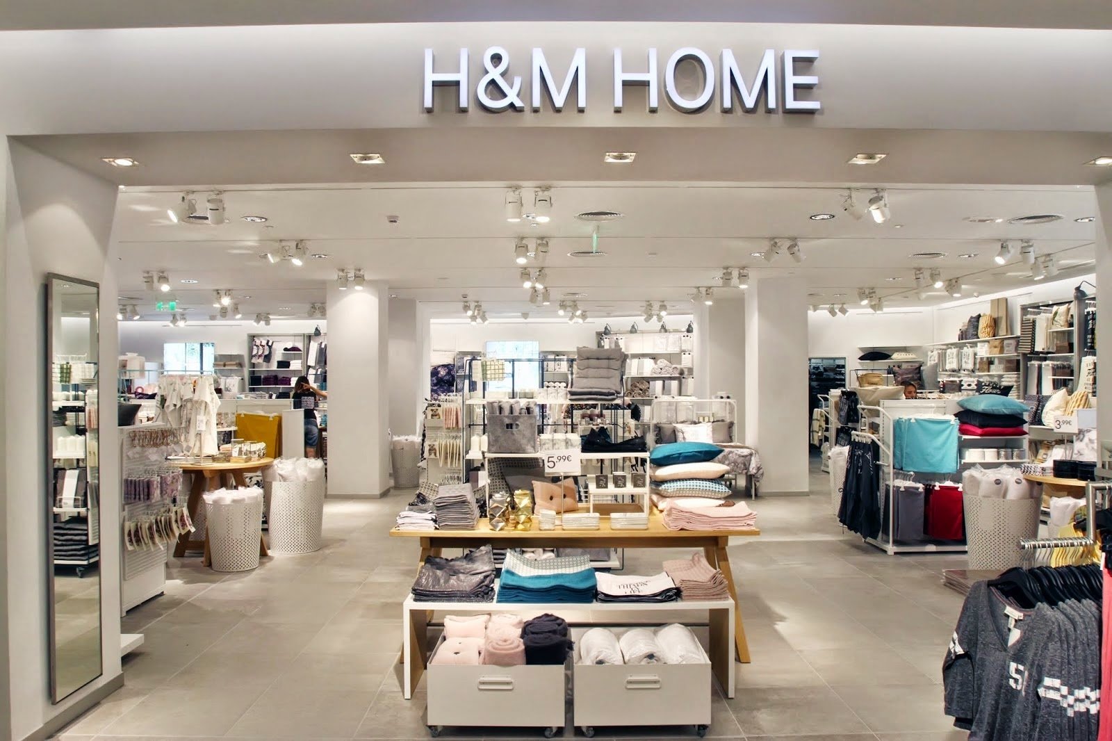 H&M desafía a Ikea con un mueble 3x1 para pisos pequeños