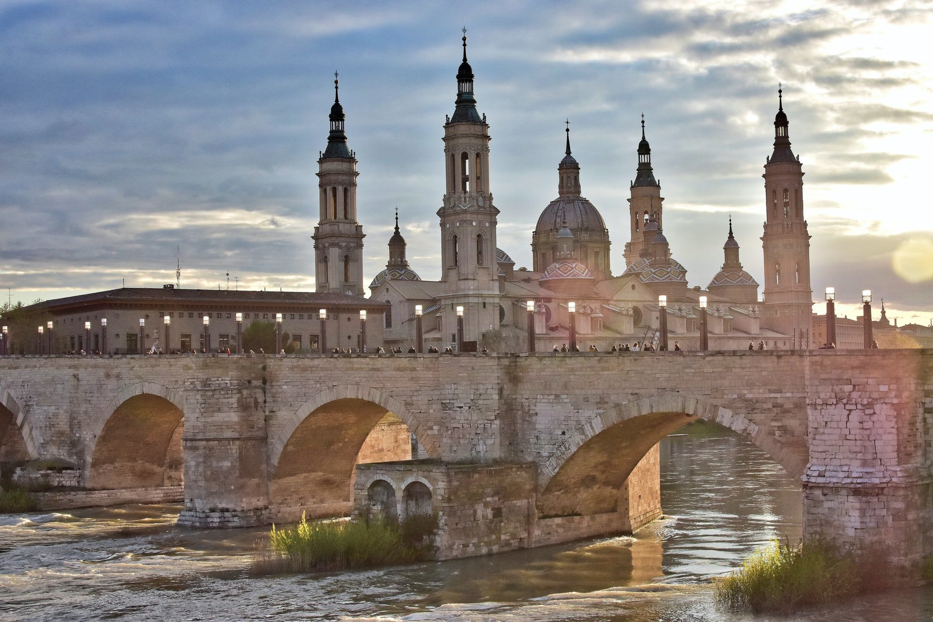 Se acercan las fiestas del Pilar: los restaurantes baratos de Zaragoza que arrasan