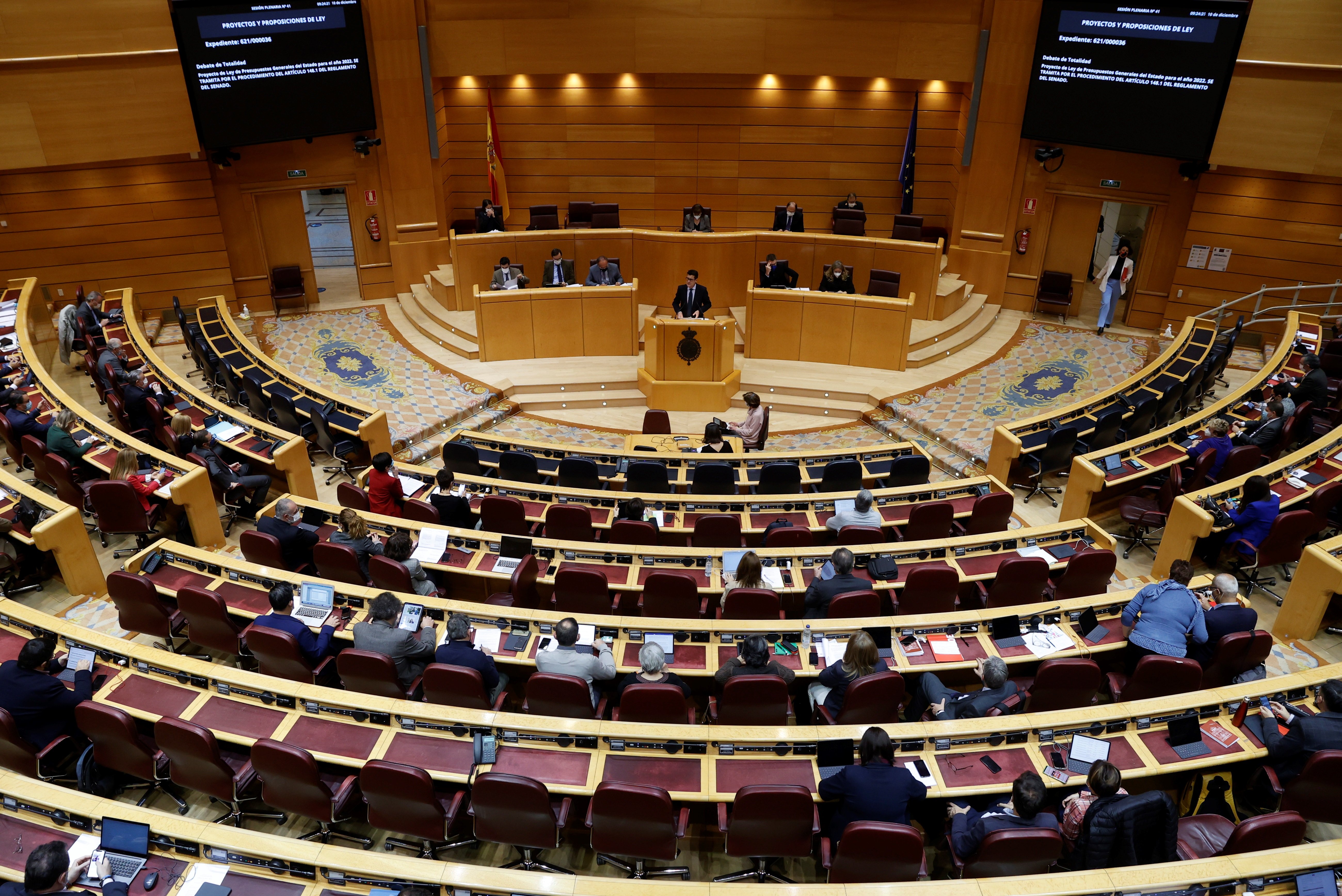 ​El PP vota en el Senado una enmienda por las lenguas y retrasa los presupuestos