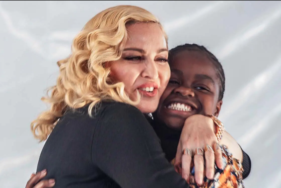 Madonna y su hija/ Agencia