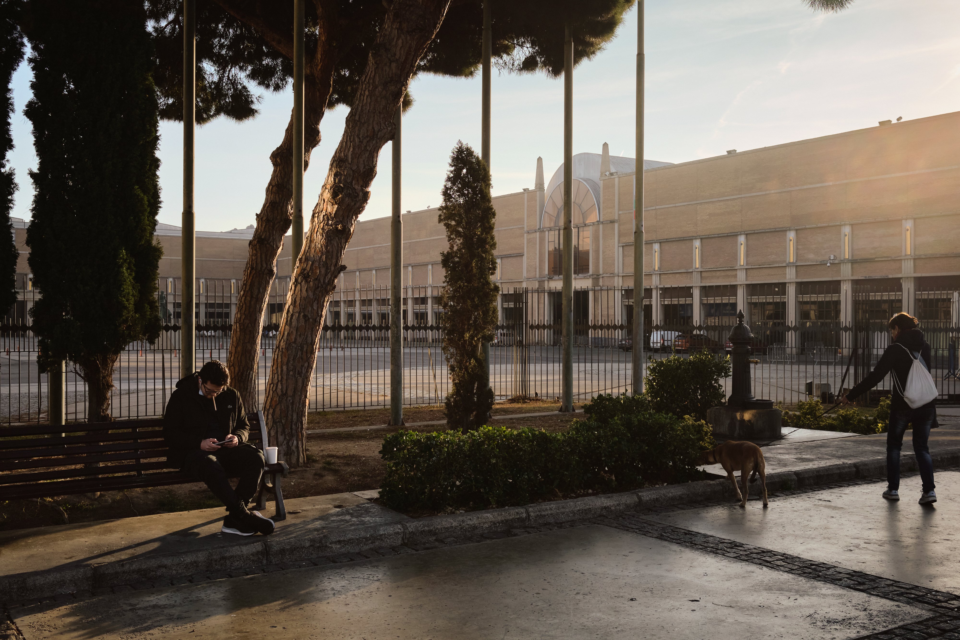 La plaza Univers, ¿alternativa mientras llega la estación de autobuses subterránea de la plaza Espanya?