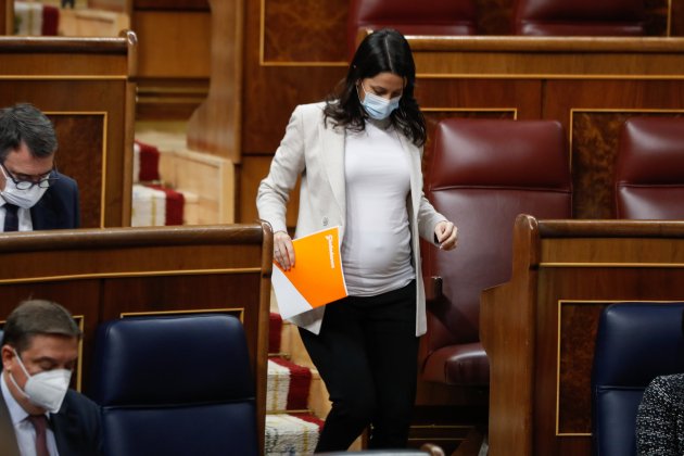 ines arrimadas embarazada en el congreso GTRES