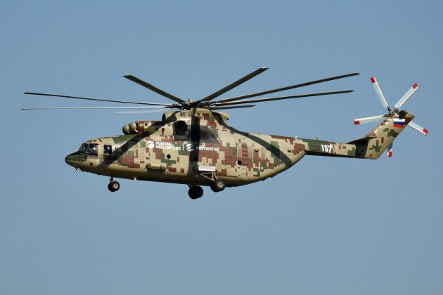 El gran helicóptero Mi 26