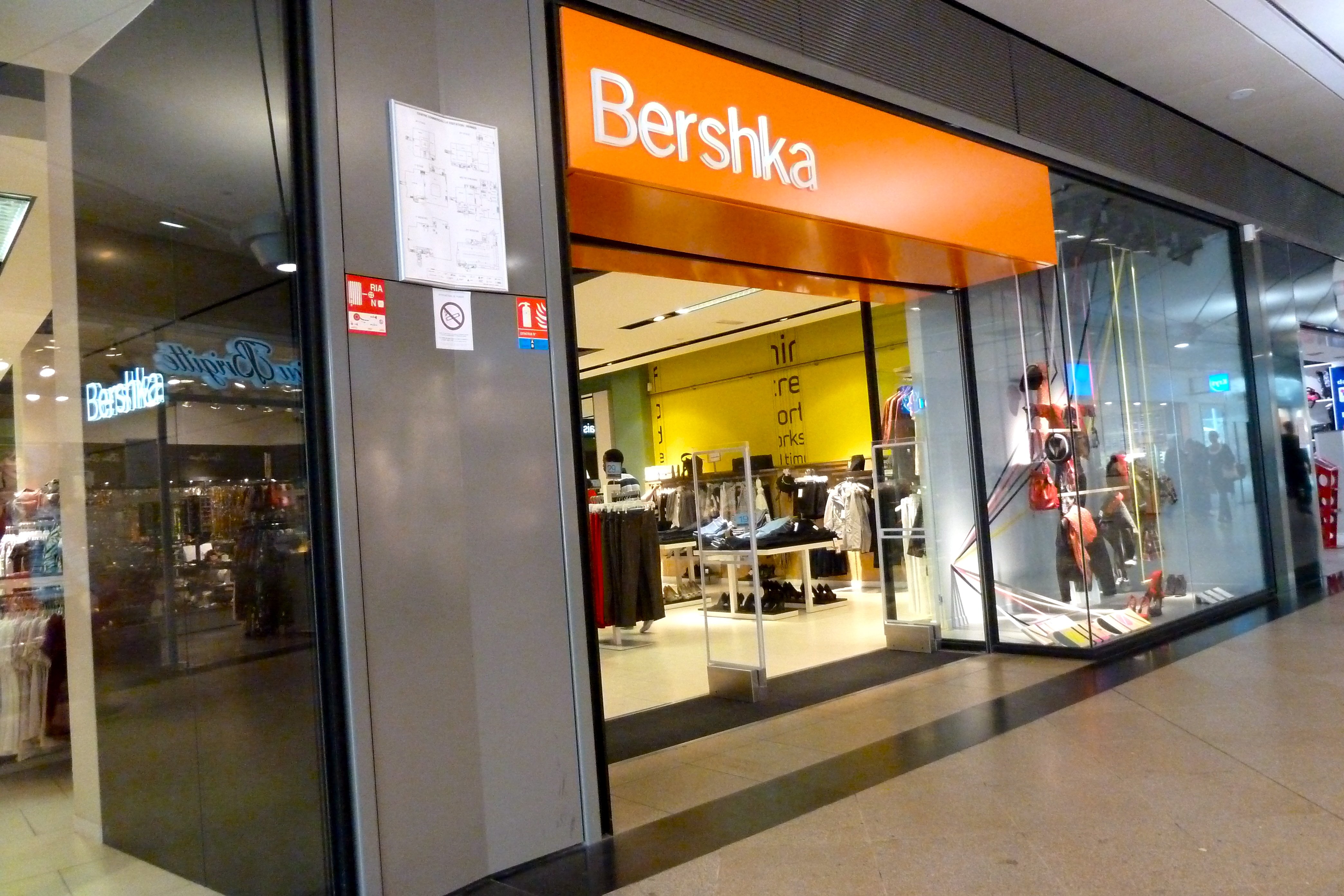 Esta bermuda denim es lo más vendido ahora en Bershka España