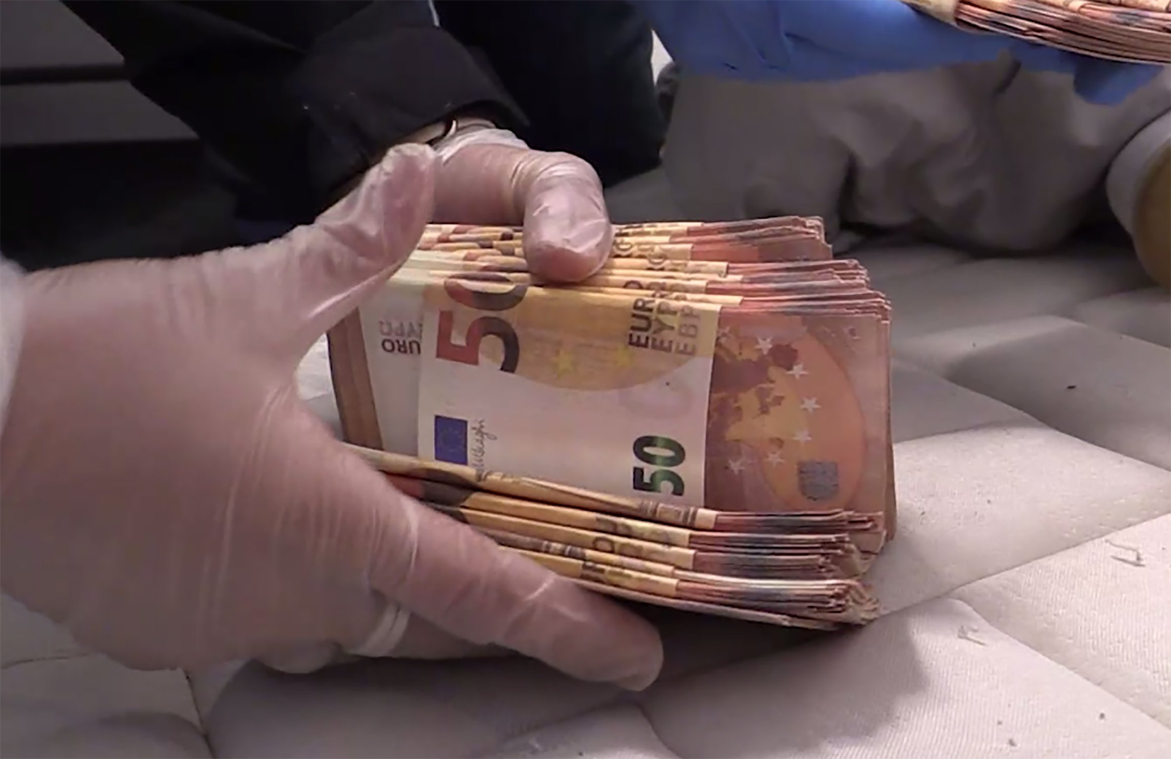 Cuáles son los billetes falsos que más circulan: de 20 y de 50 euros, Economía nacional e internacional