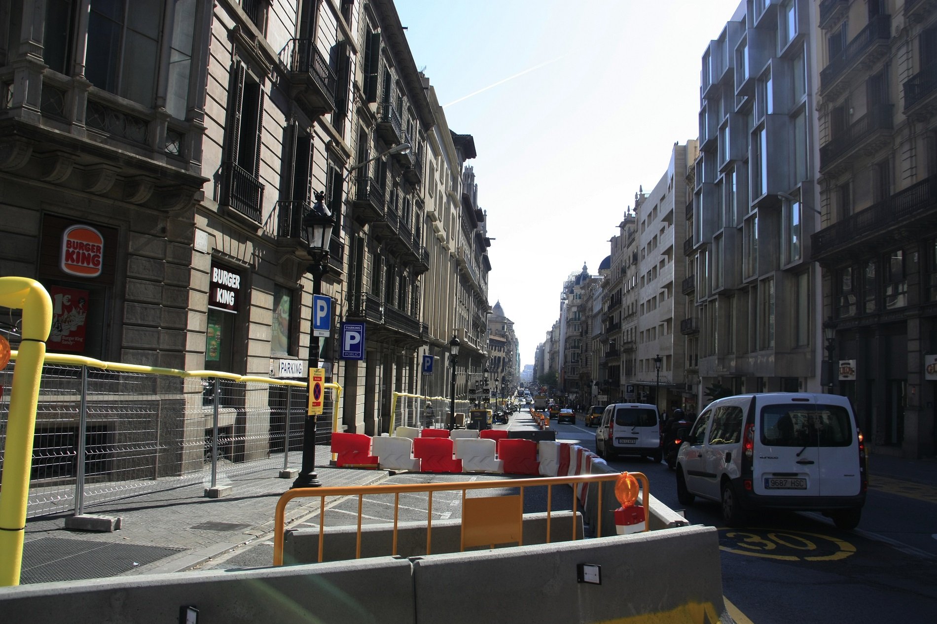 Ofensiva als jutjats per aturar les obres a la Via Laietana