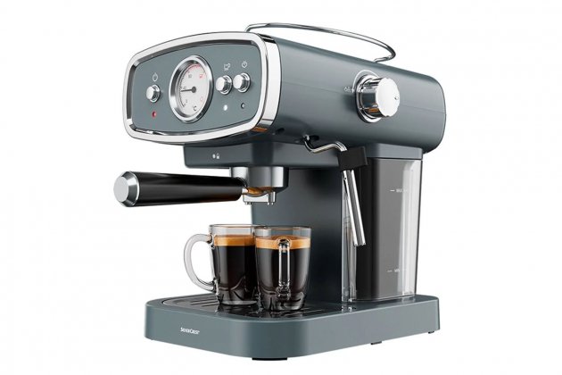 Lo último de Lidl es una cafetera espresso por 70 euros: 15 bares de  presión y diseño retro