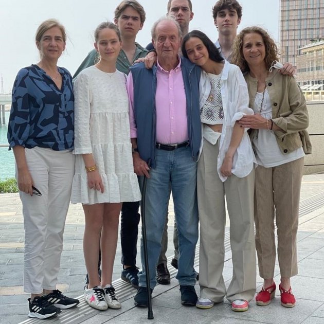 Rey Juan Carlos acompañado de familia en Abu Dhabi