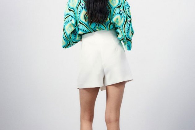 cepillo Parque jurásico papel Sfera reinventa la falda pantalón (29,99 euros) con un diseño de firma de  lujo