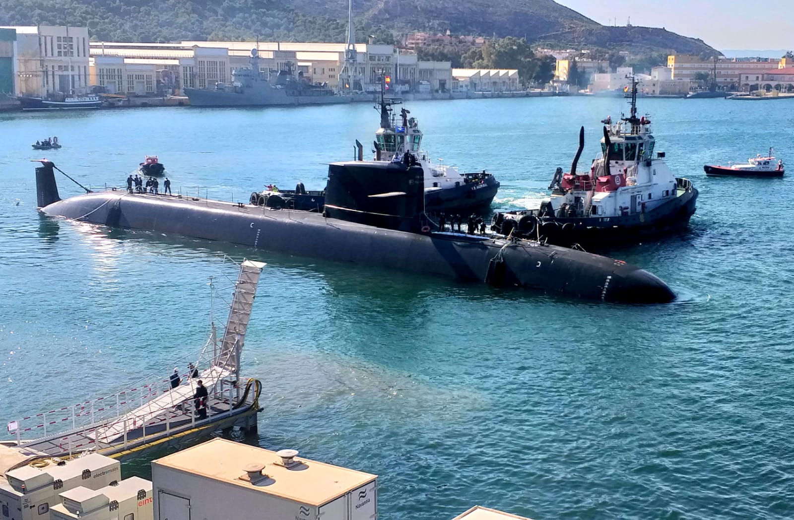 Crean un submarino para celebrar fiestas