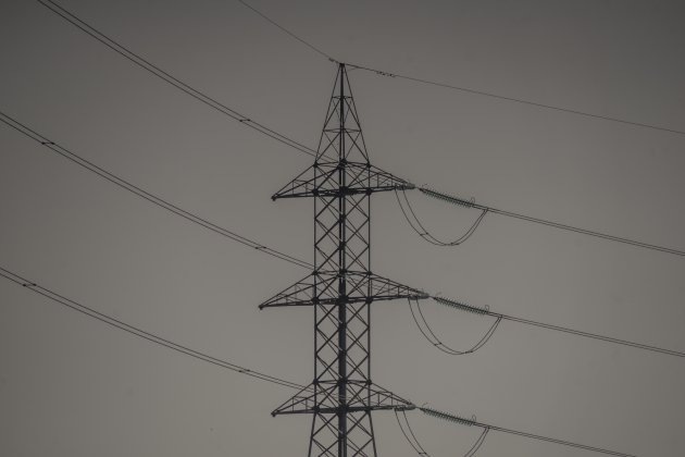 Torres elèctriques, llum, preu electricitat límit|topall del gas vigor Ourense Castrelo de Miño / Foto: Efe