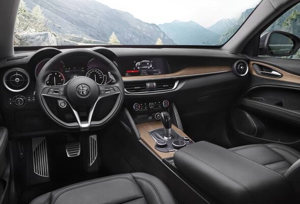 Alfa Romeo lanza una oferta bestial de su Stelvio en julio: más de 11.000 euros de descuento
