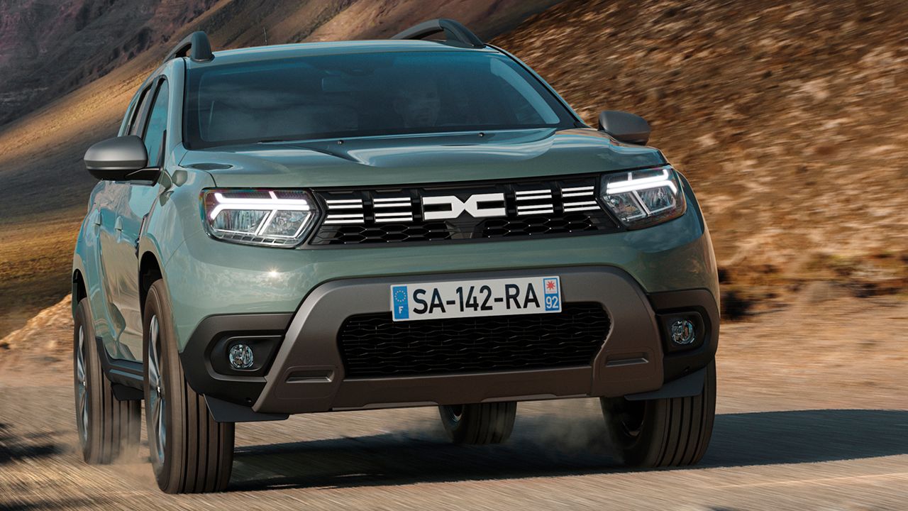 Dacia Duster o Jeep Renegade rebajado 6.994 euros: ¿cuál es mejor comprar?