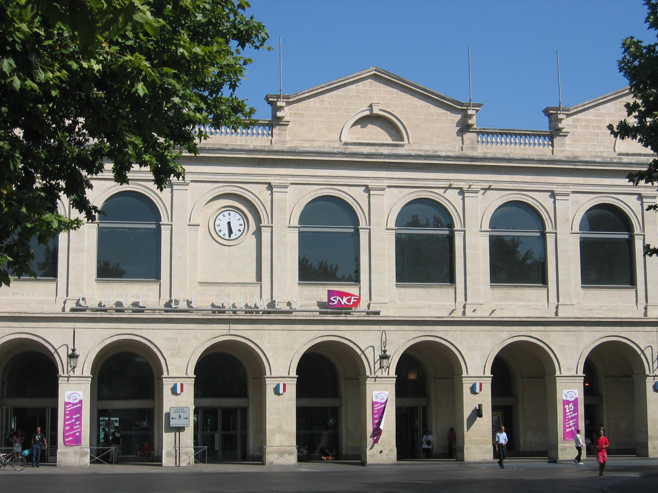 El falso tiroteo en la estación de Nimes, hoy meta de la Vuelta a España