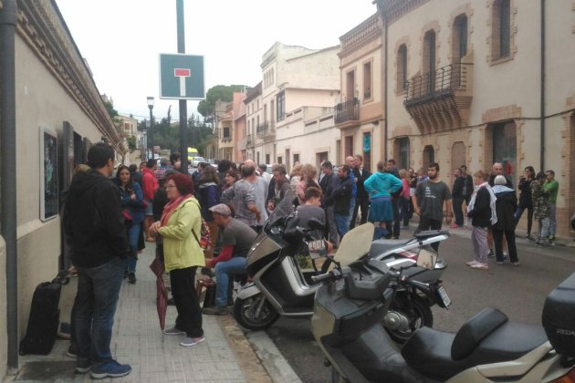 Lectors Colonia Güell, el col'legi electoral amb uns 150 veïns.