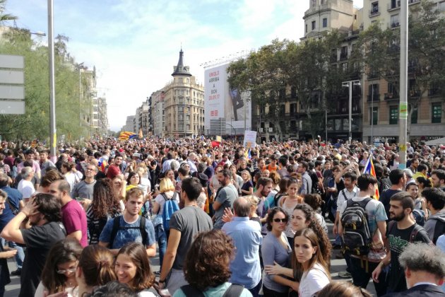 Estudiants plaça Universitat / Marc Bleda