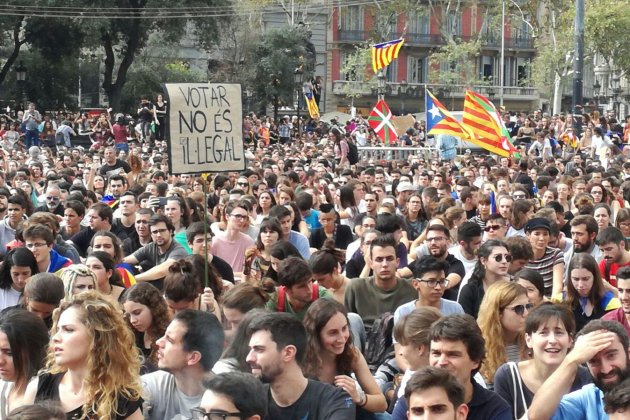 Manifestació estudiants plaça catalunya / marc bleda