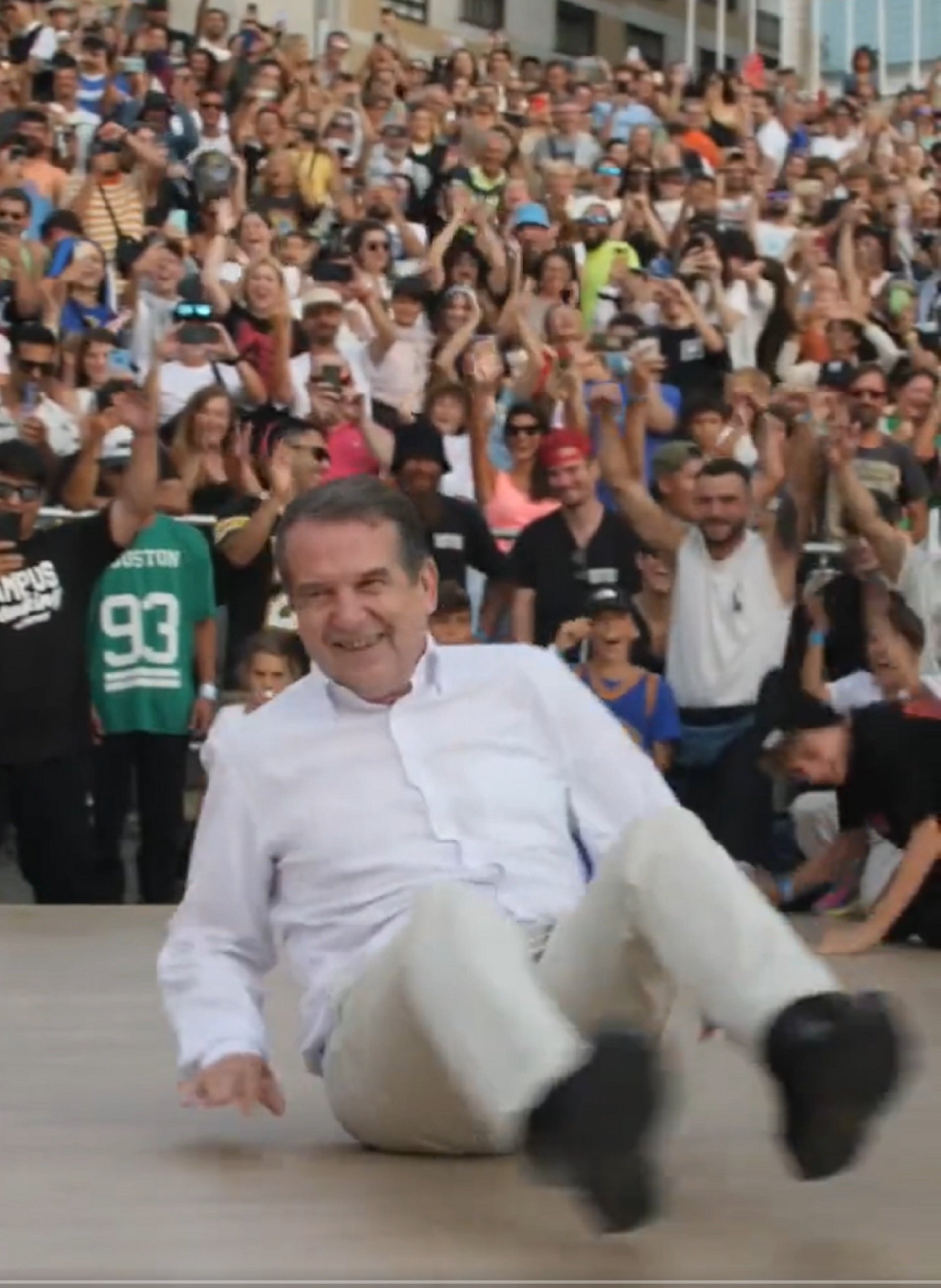 El ridícul 'breakdance' de l'alcalde de Vigo