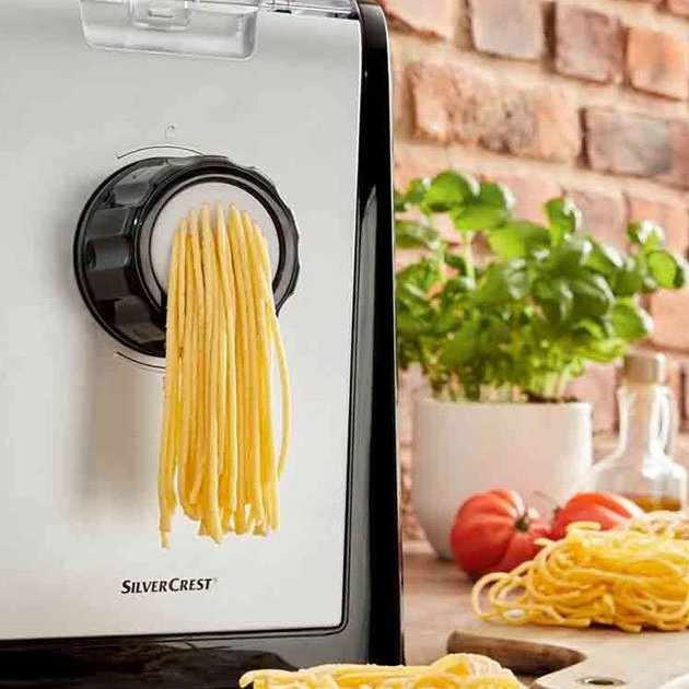 Lidl tiene una máquina para hacer pasta que es económica y muy fácil de usar