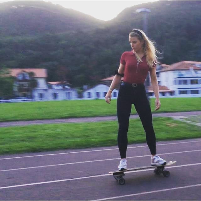 julia lara skate