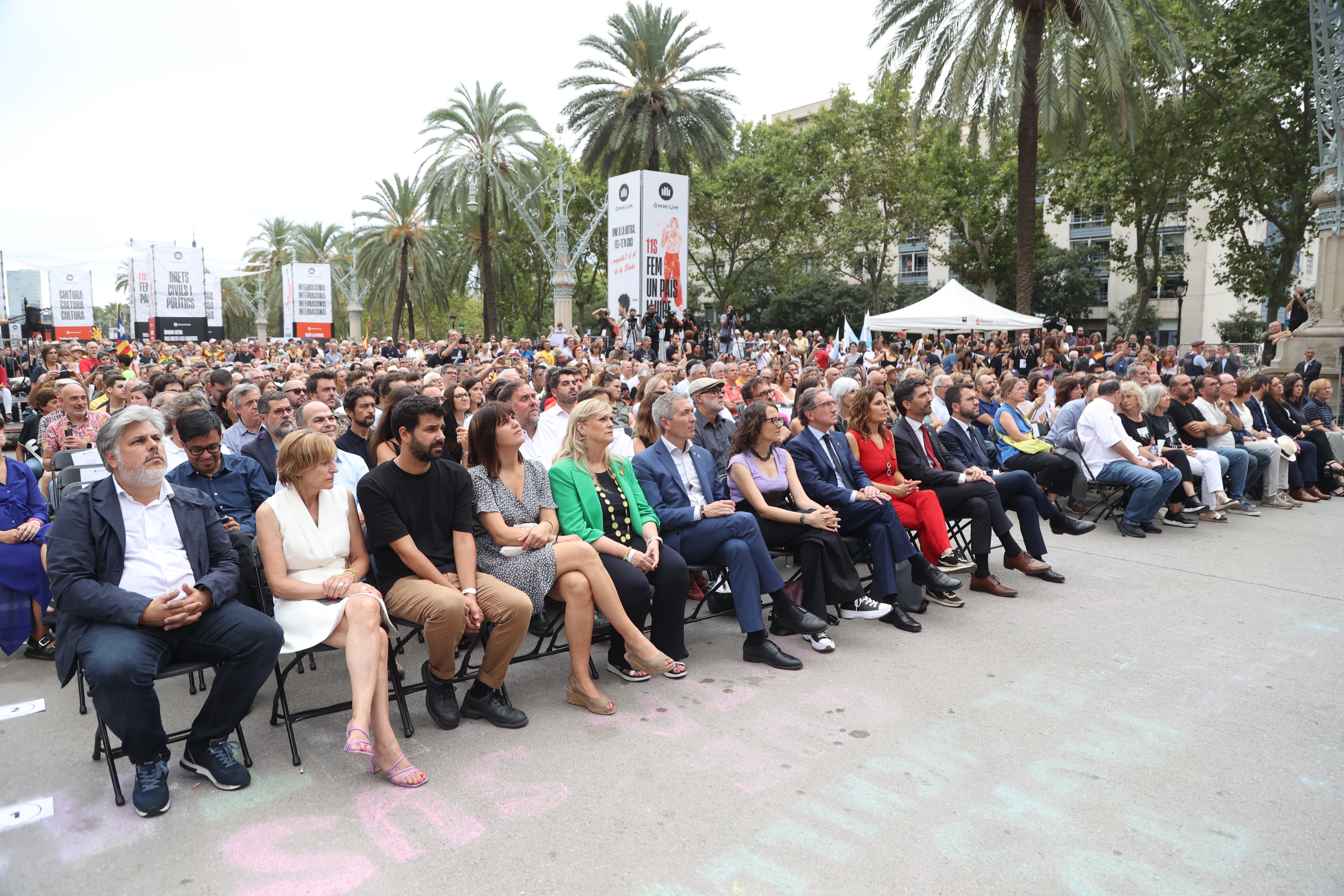 Acte d'Òmnium Arc de Triomf Diada personalitats politiques Batet Forcadell consellers govern pere aragonès / Foto: Montse Giralt