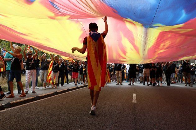 Diada nacional Catalunya avinguda paral·lel ambient estelada per sota / Foto: Eva Parey