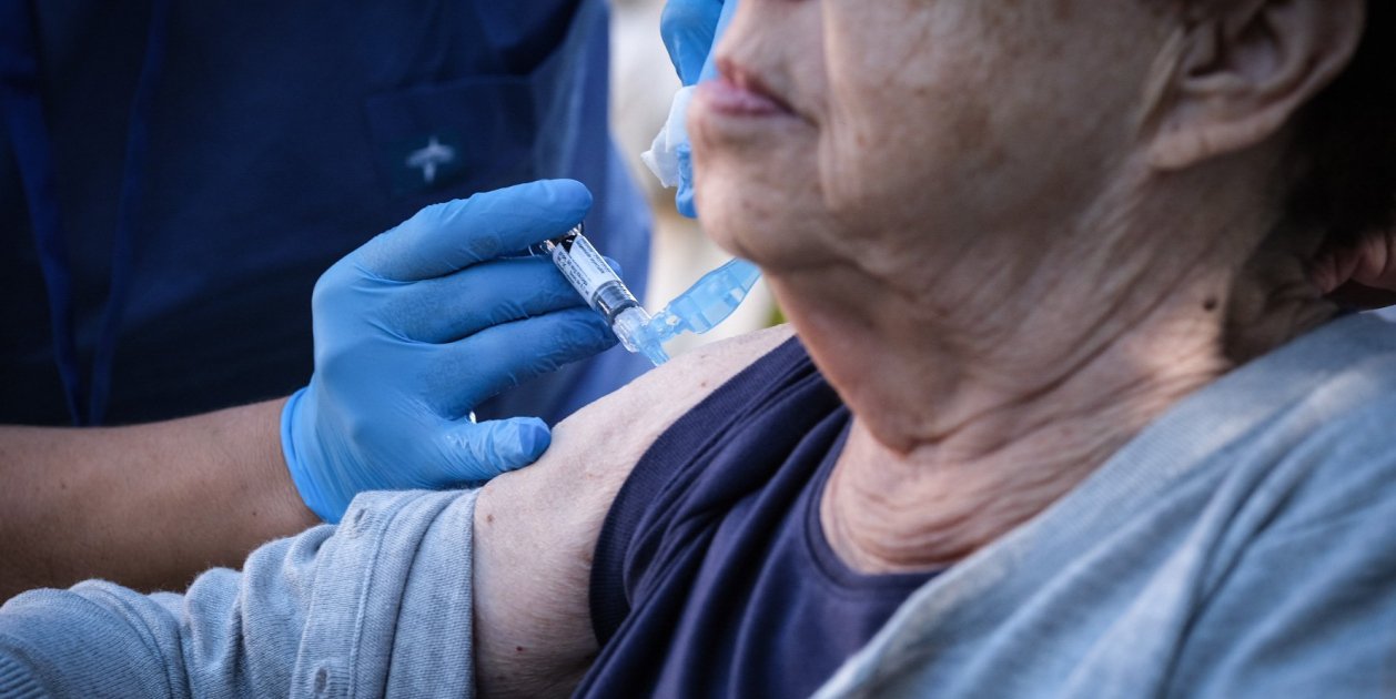 Influenza and COVID-19 vaccination campaigns for vulnerable groups brought forward to end of September