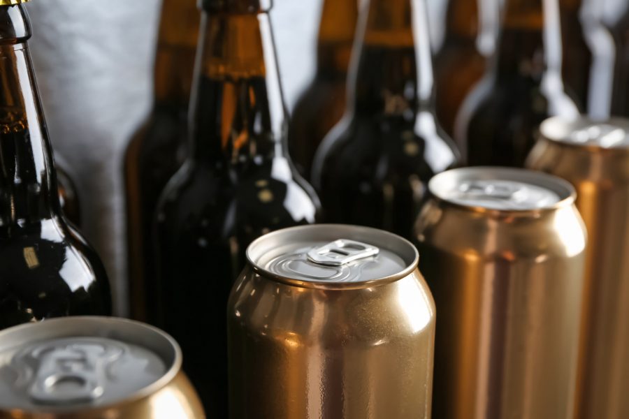 ¿Seguro que la cerveza sabe mejor si está envasada en un botellín?