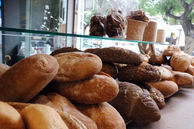 Pila de pan en una panadería en una imagen de archivo | Foto: ACN